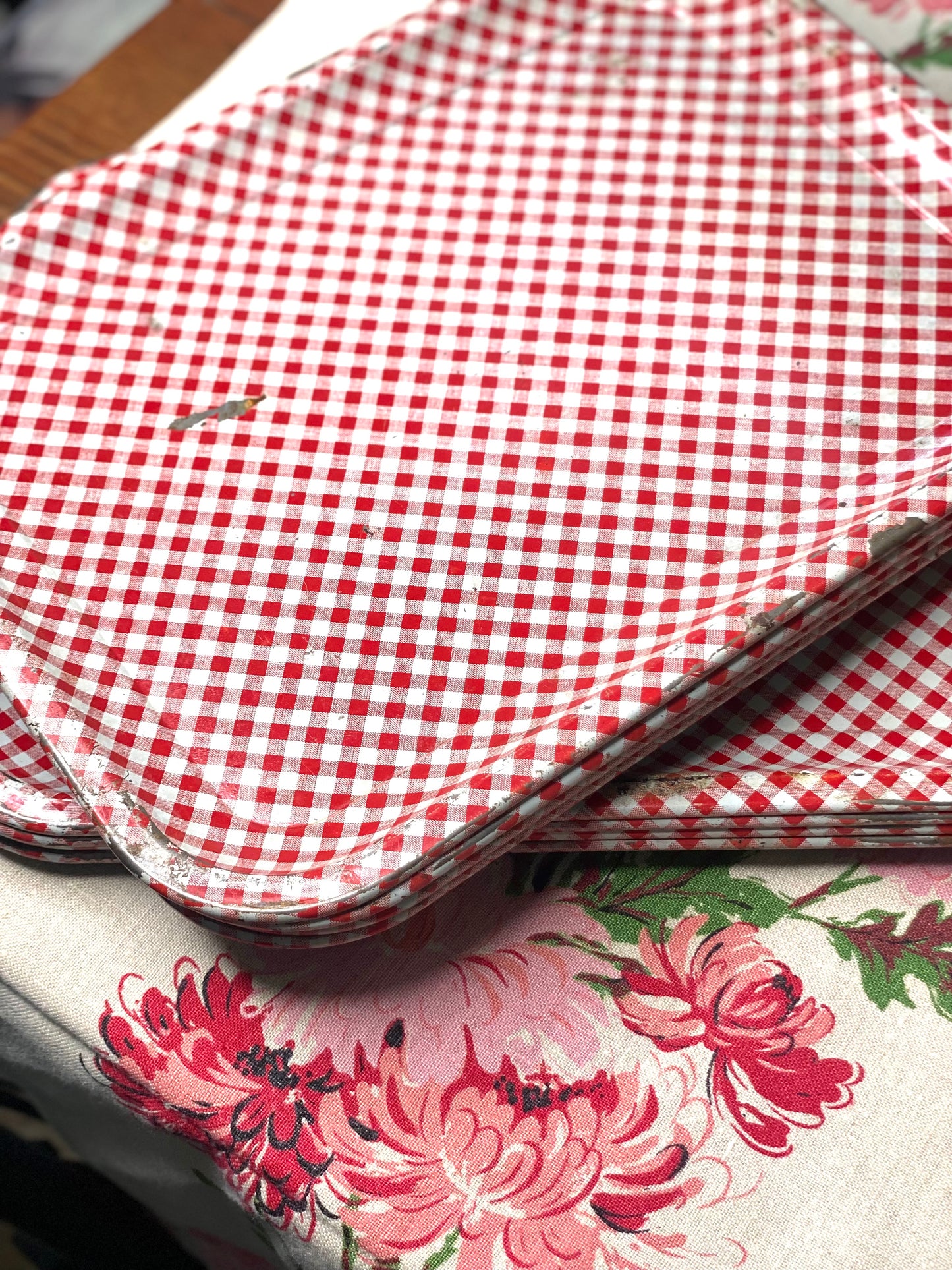 Vintage Red Checked Luncheon Trays Set of 4