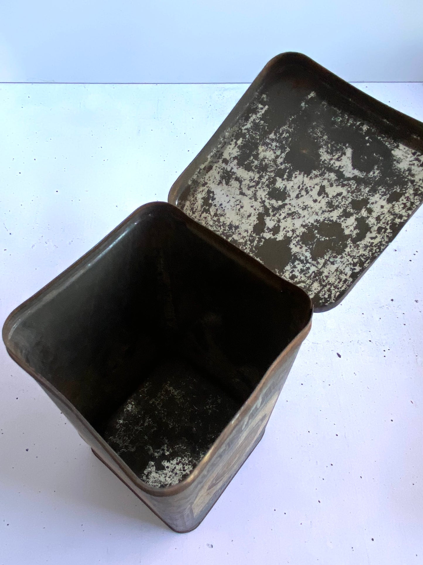 Antique Monarch Breakfast Cocoa Tin