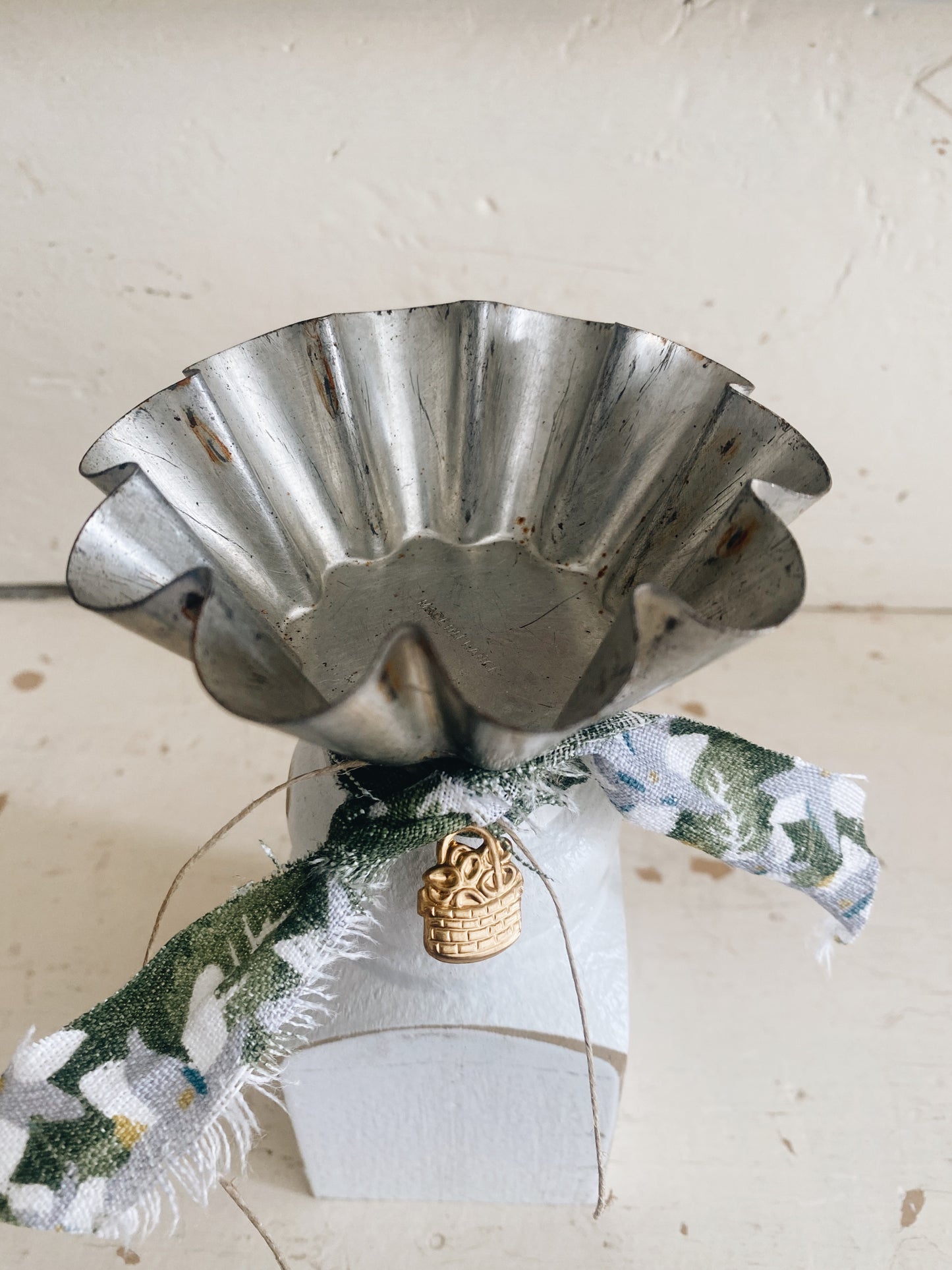 Easter Embellished Vintage Tin Pedestal